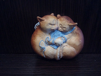 Отдается в дар Фигурка «спящие котята»