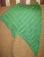 Отдается в дар зелёный платок — однотонный и большой