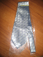 Отдается в дар Еще один галстук.