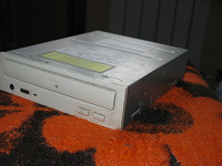 Отдается в дар CD-ROM DRIVE