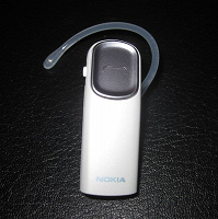 Отдается в дар моно Bluetooth-гарнитура Nokia