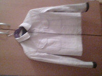 Отдается в дар Белая куртка из тонкой мягкой кожи р-р. 42-44 (S)