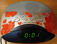 Отдается в дар Радио-часы-будильник Vitek VT-3517
