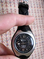 Отдается в дар Часы наручные спортивного толка с флешкой на 256Мб.