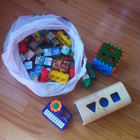 Отдается в дар Кубики, лего и др.игрушки для малыша