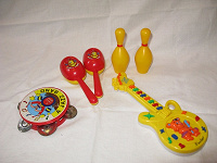 Отдается в дар детские музыкальные инструменты