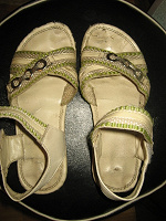 Отдается в дар Летние босоножки-сандалетки (35 или 36 размер)