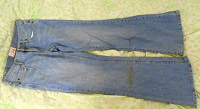 Отдается в дар Брюки джинсовые 48 размер