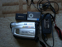 Отдается в дар видеокамера JVC GR-SX25E