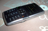 Отдается в дар Philips Xenium 9@9w с двумя SIM-картами