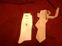 Отдается в дар Носки+галстук