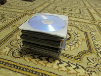 Отдается в дар Диски CD и DVD (можно на ХМ)