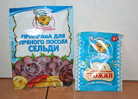 Отдается в дар приправа для сельди и дрожжи