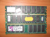 Отдается в дар 3 планки памяти DDR1