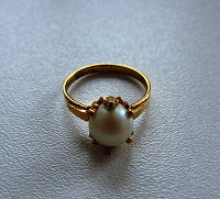 Отдается в дар Женские украшения: кольцо и комплект