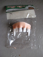 Отдается в дар вампирские зубы