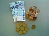 Отдается в дар Монеты и банкноты (Мальдивы, Корея)