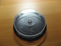 Отдается в дар коробочка на 10 CD/DVD (3 шт.)