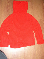 Отдается в дар свитер красный