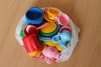 Отдается в дар детская игрушечная посуда пластмасса