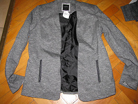 Отдается в дар новый женский пиджак 46-48