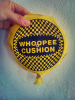 Отдается в дар Whoopee cushion (подушка-розыгрыш)