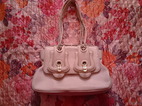Отдается в дар Сумка кожаная итальянская FENDI.