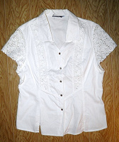 Отдается в дар Белая джинсовая блузка-рубашка