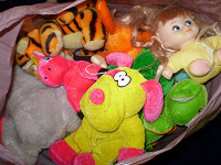 Отдается в дар Мягкие игрушки и несколько кукол