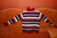 Отдается в дар дар № 20. свитер для девушки, подростка или ребенка.