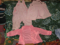 Отдается в дар Розовое для девочки: костюм и кофточка