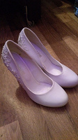 Отдается в дар Свадебные туфли белые 37 натуральная кожа
