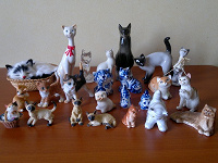 Отдается в дар Коллекция статуэток «Кошки»