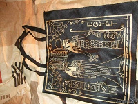 Отдается в дар Сумка авоська, с Египетской тематикой.