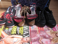 Отдается в дар Отдам обувь бесплатно + в подарок два журнала «Максим» и «Космополитен» новые за апрель 2012.