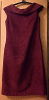 Отдается в дар Замшевое бордовое платье 44 размера