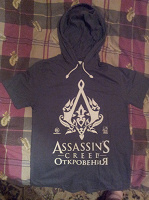 Отдается в дар Футболка с принтом и с капюшоном, тематическая (Assassins's Creed: Revelations)