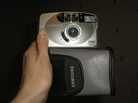 Отдается в дар Пленочный фотоаппарат SAMSUNG. Старый.