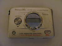 Отдается в дар Кассетный плеер-диктофон Panasonic RQ-SX95F на запчасти