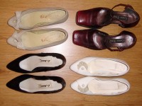 Отдается в дар Коллекция женских туфель (ретро)