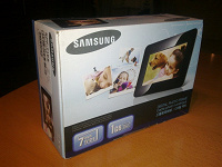 Отдается в дар Фоторамка 7" Samsung SPF-71ES (Новая в коробке)