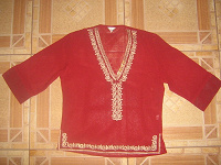 Отдается в дар Красная блузка в этно-стиле 44 рр