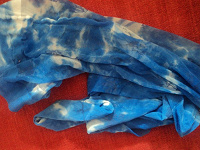 Отдается в дар колготки сине-голубые с рисунком примерно 4 размер