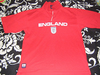 Отдается в дар Спортивная футболка Англия