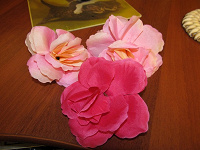Отдается в дар Три розовых цветочка