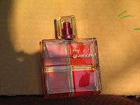 Отдается в дар My Givenchy от Givenchy