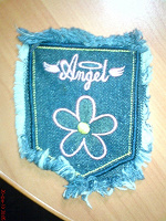 Отдается в дар Джинсовая нашивка «Angel»
