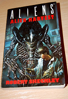 Отдается в дар книга на английском «Alien»