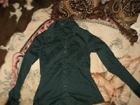 Отдается в дар Темно-зеленая блузка-кофта