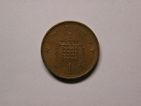 Отдается в дар 1 пенни (1976, Великобритания)